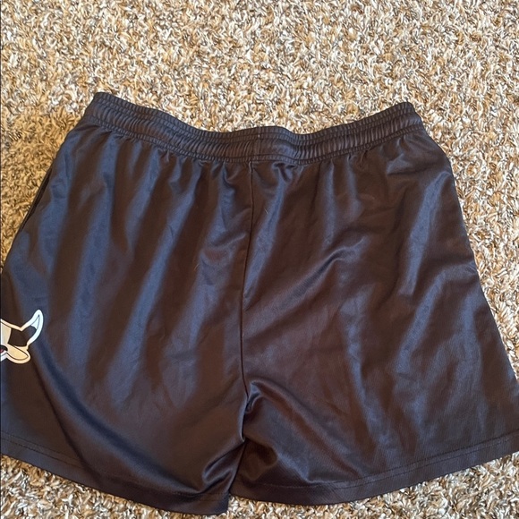 Chicago Bulls Black and Red Shorts - Picture 3 of 3